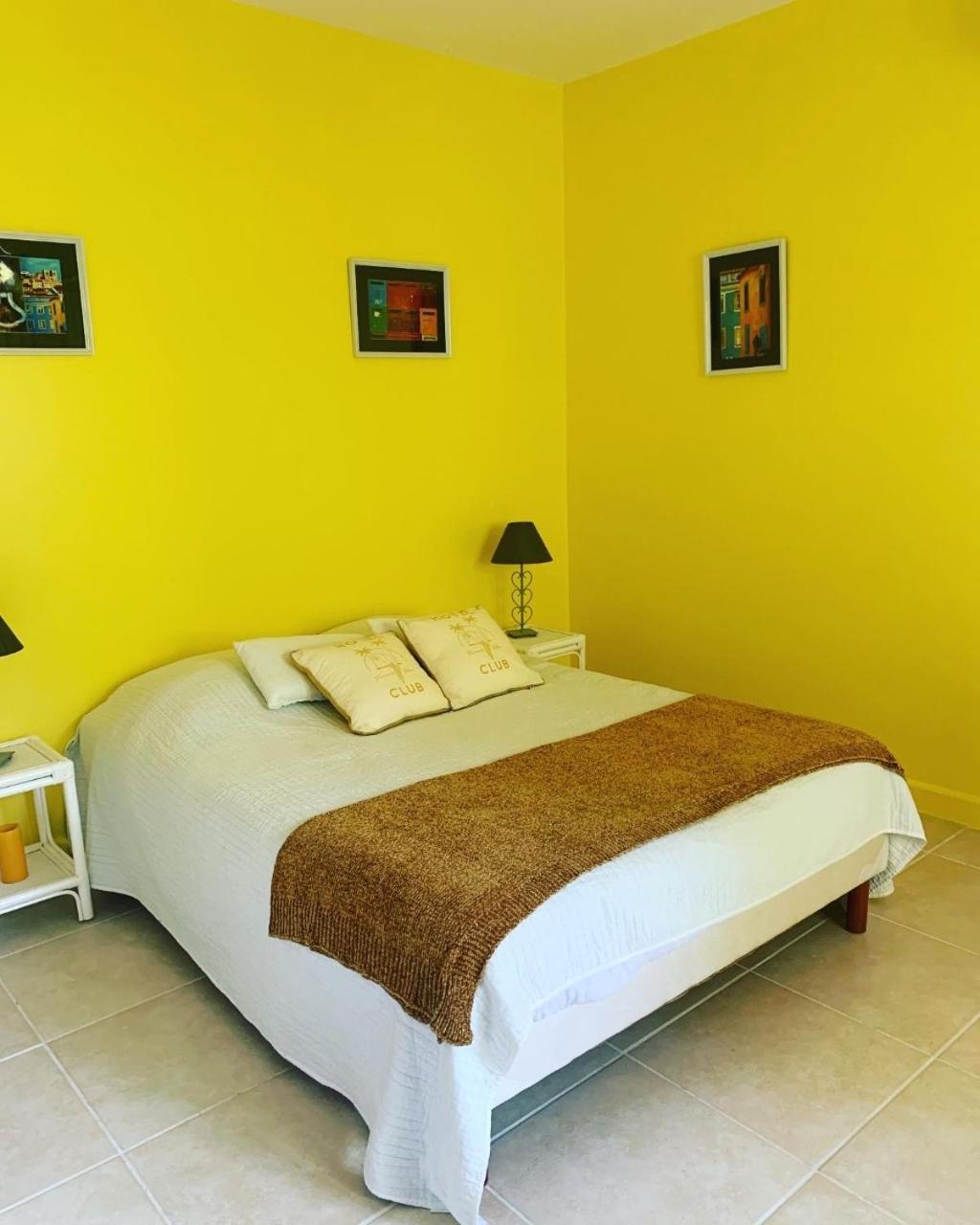 Les Palmiers Hotel Le Muy Luaran gambar